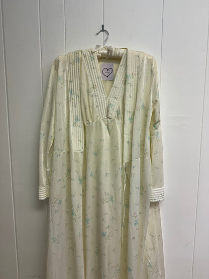 S/M Vintage Cream Floral Robe Set