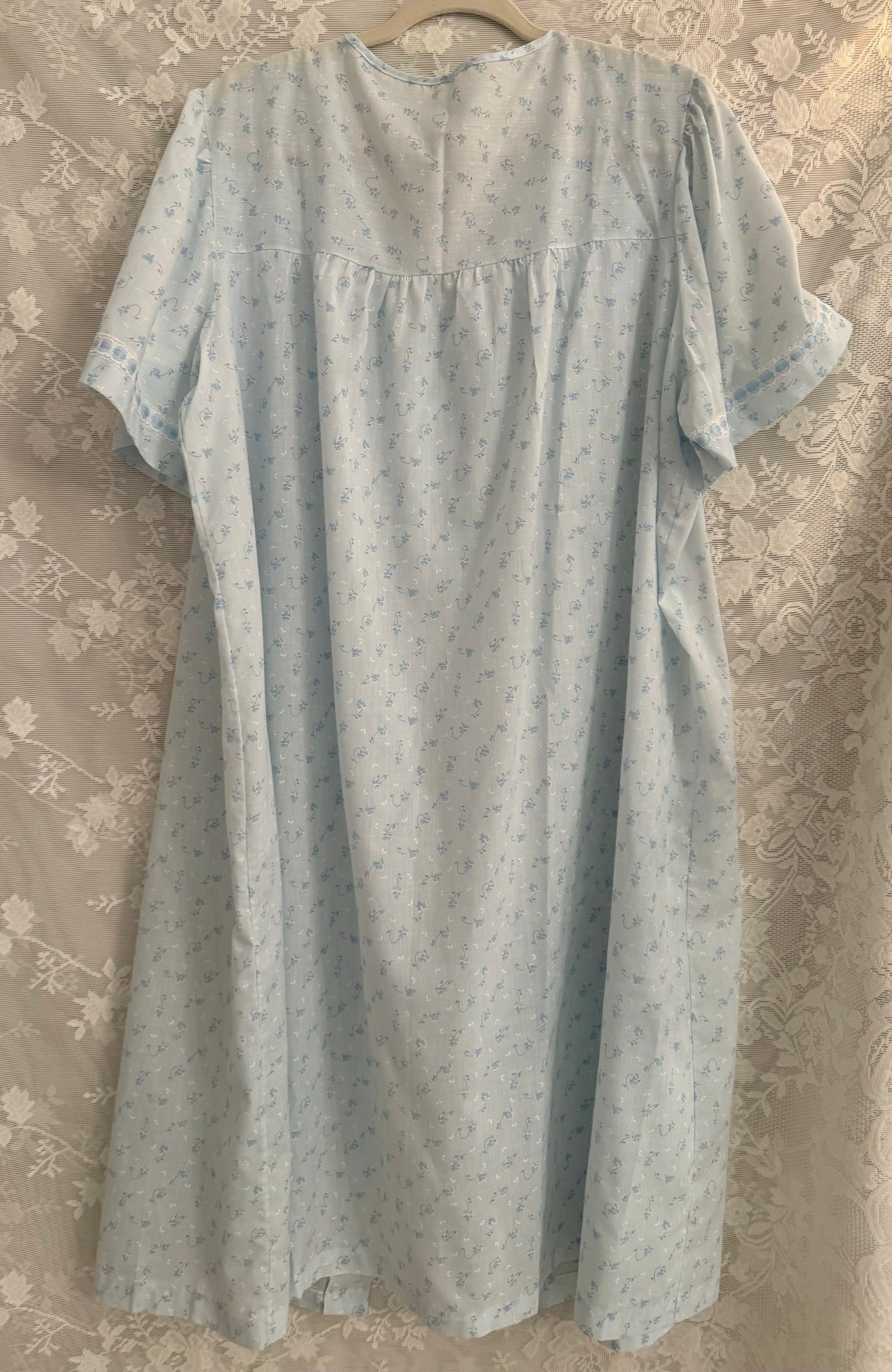 M/L Vintage Blue Floral Dressing Gown