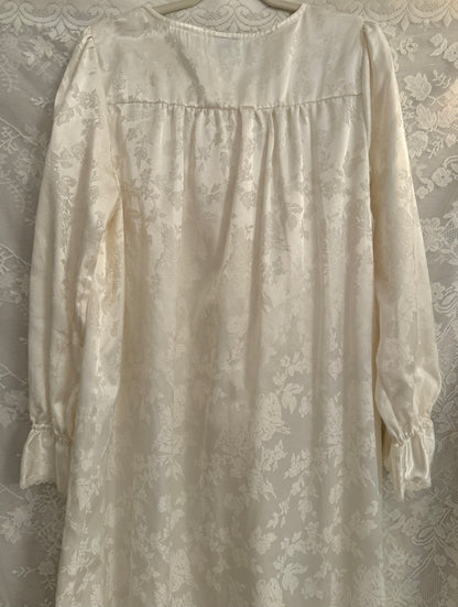 M/L Vintage Cream Floral Dressing Gown