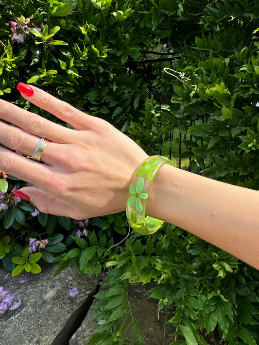 Vintage Green Flower Wide Bangle Bracelet