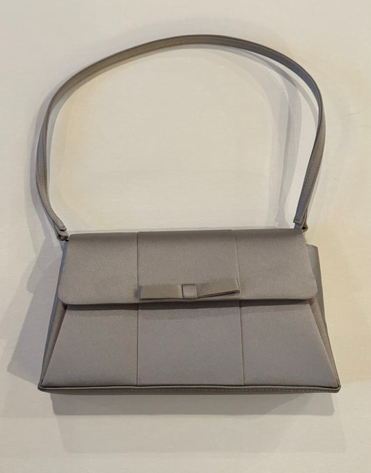 Grey bow purse