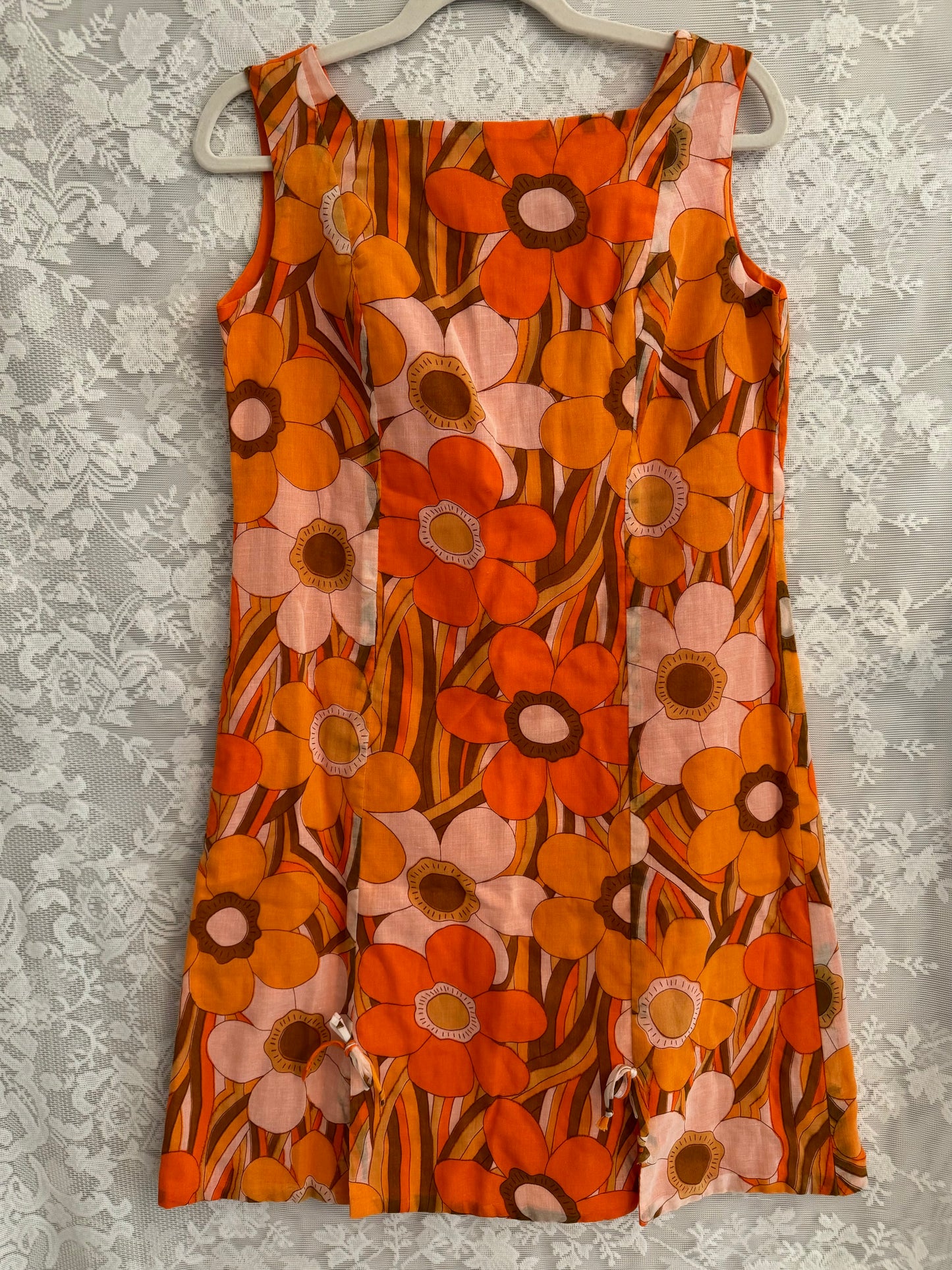 M/L Vintage 60's Mod Orange Flower Shift Dress