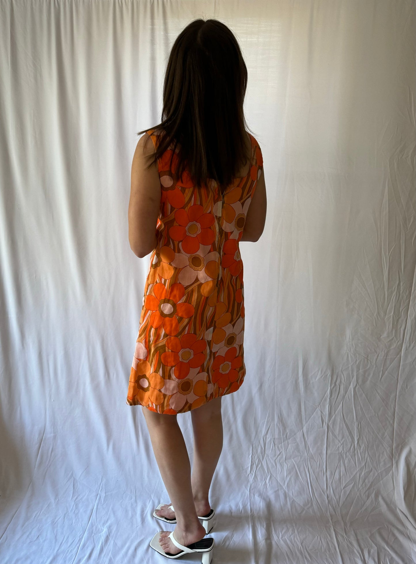 M/L Vintage 60's Mod Orange Flower Shift Dress