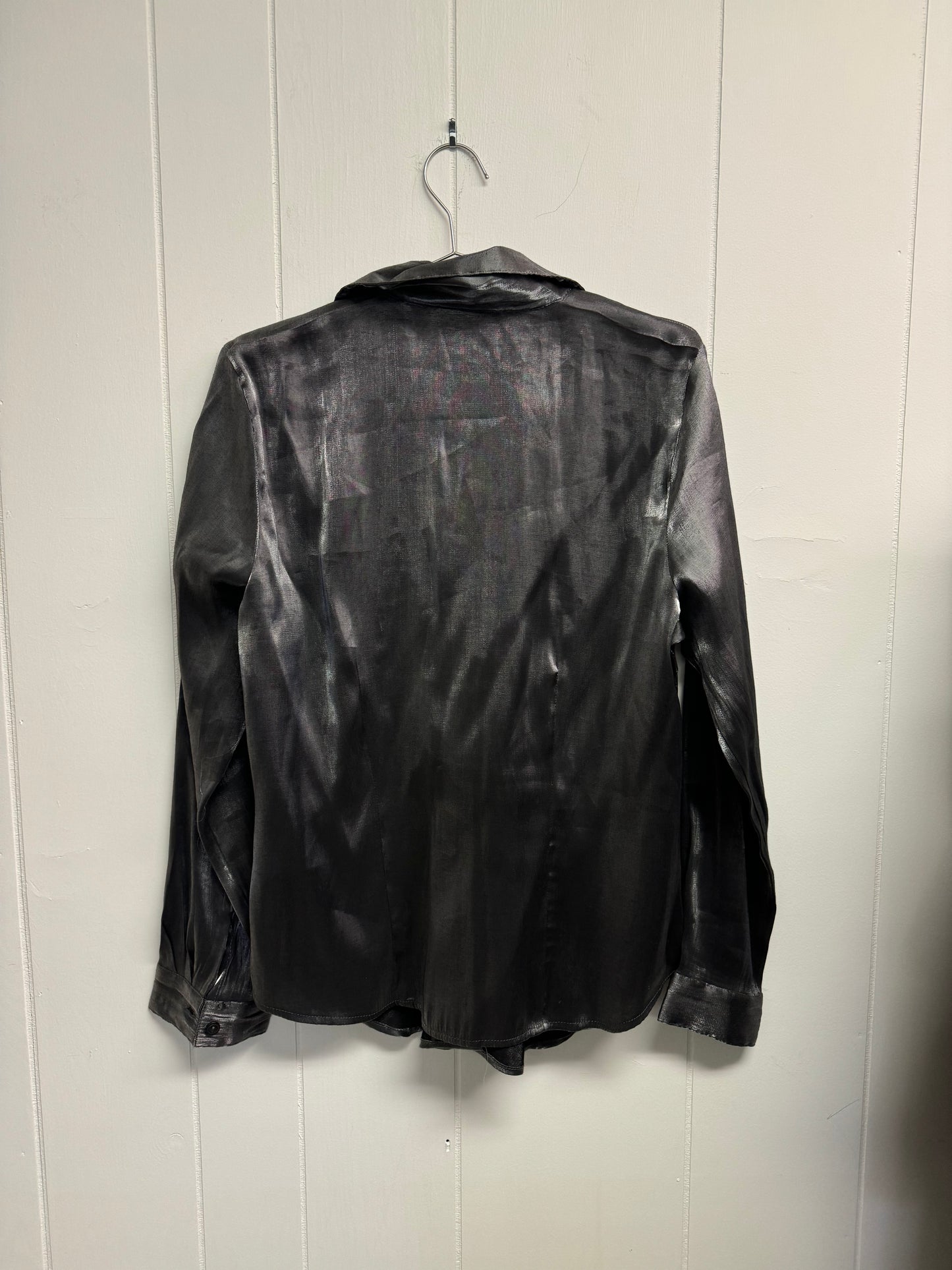 L Liquid Shine Buttondown