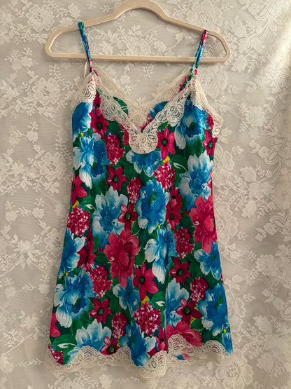 S VS Gold Label Multi Floral Slip