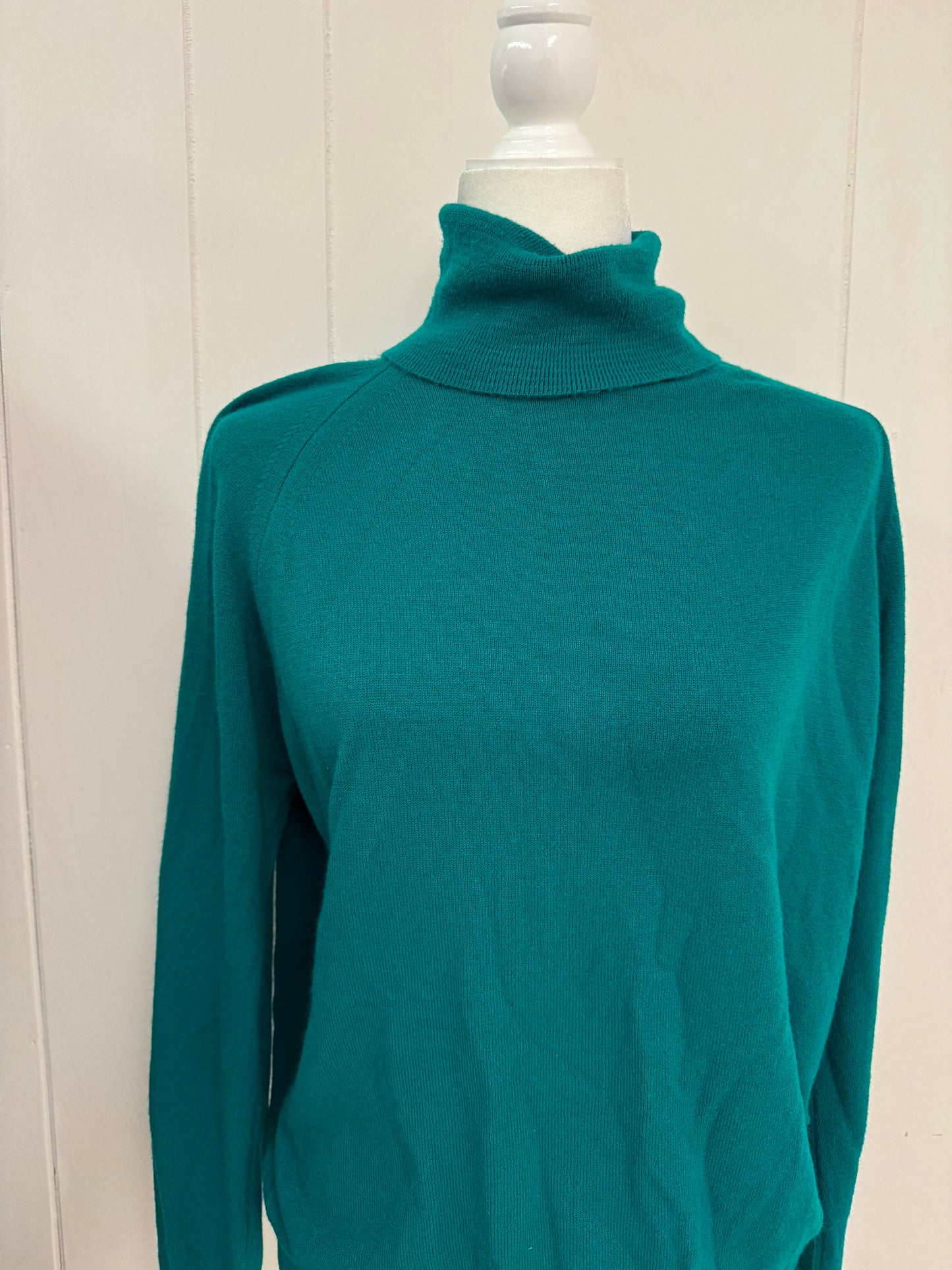 S-L Vintage Cozy Green Turtleneck