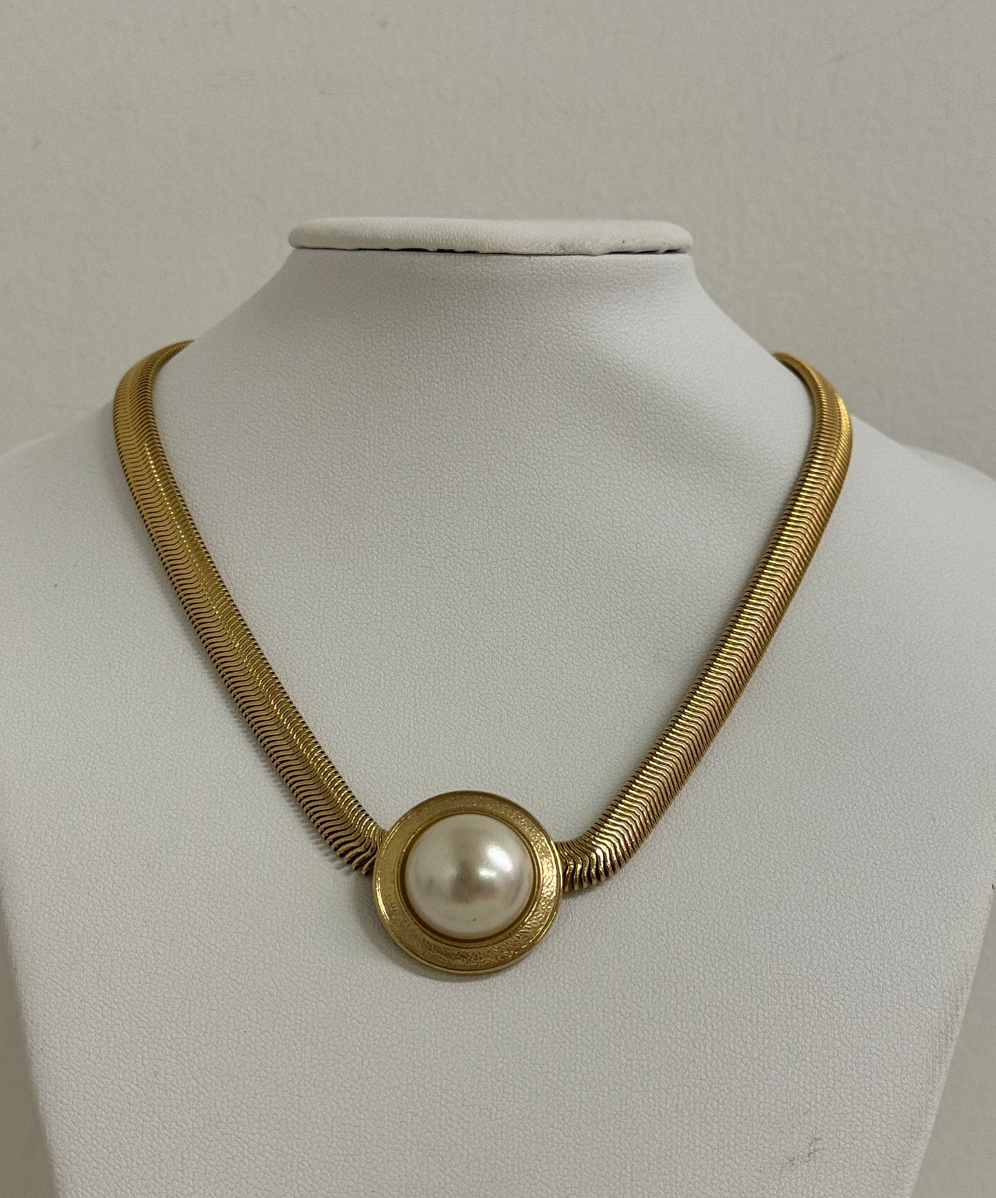 Vintage Pearl Pendant Necklace